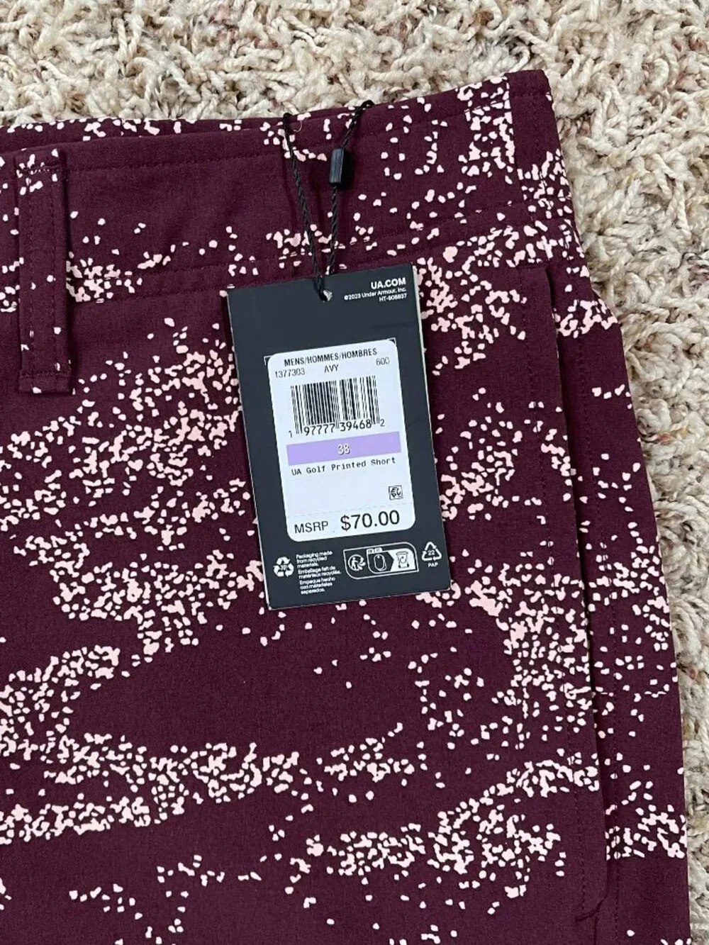 Under Armour Men’s Golf Printed Athletic Shorts Burgundy, Size 38 (New)